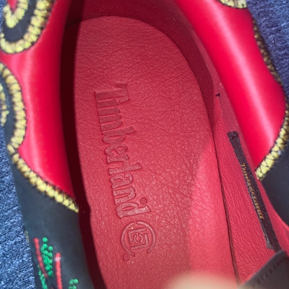 Timberland Red and Black Leather Interior - Picture 3 of 6